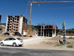 Toki Koyulhisar Konutları İnşaatı Devam Ediyor