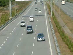 Otoyollarda Tatil Dönüş Yoğunluğu Başladı