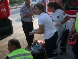 İtfaiye Ekipleri Sıkışan Yaralıyı Güçlükle Kurtardı