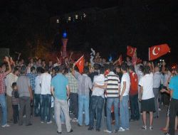 Sırbistan Galibiyeti Kütahyalıları Sokağa Döktü