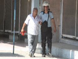 Mersin'de Oy Kullanmaya Gidenlere Taşla Saldırdılar!