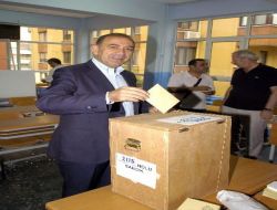 Gürsel Tekin Oyunu Kadıköy'de Kullandı