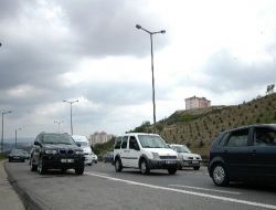 Trafiğe Yakalanan Tatilciler Hala Oy Kullanamadı