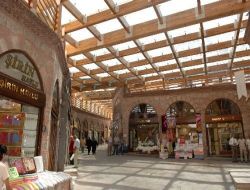 Bursa Tarihi Ertaş Çarşısı'nda Yenileme Çalışmaları Tamamlanma Aşamasında