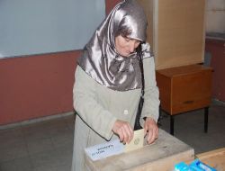 Eski Başbakan Yılmaz'ın Baba Ocağı Referanduma 'evet' Dedi