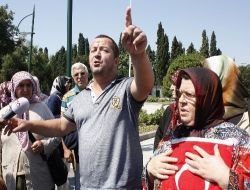 Şehitlikte açılım Gerginliği