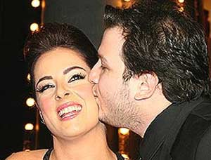 ŞAHAN AYRILIĞA DAYANAMIYOR, ARADI BİLE!