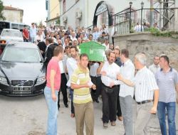 Başkan Genç'ten, Canik Belediye Meclis Üyesi Erol'a Taziye