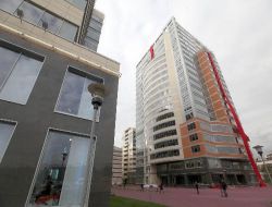 Moskova'da Gökdelenin Duvarlarında Nefes Kesen Dans Gösterisi