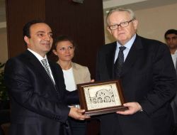 Ab'nin Akil Adamları: Türkiye'nin Üyelik Sürecine Destek İçin Buradayız