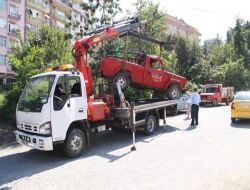 Rize'de Mahalle Aralarındaki Hurda Araçlar Kaldırılıyor