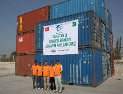 Kimse Yok Mu Derneği Mersin'den Pakistan'a 160 Ton Kuru Gıda Gönderdi