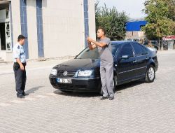 Emniyet Müdürlüğünün Önünde Kendini Yakmak İstedi