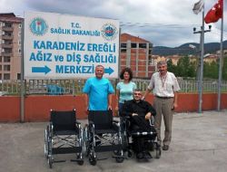 Engelliler Derneğinden Hastaneye Tekerlekli Sandalye Hediye Edildi