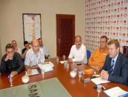 Ak Parti Samsun İl Yönetimi, Referandum Başarısından Dolayı İlçe Başkanlarını Ödüllendirdi