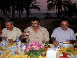 Tüzmen:"Kürtler Bizim Şerefli Kardeşlerimizdir!"