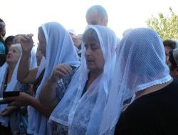 Akdamar Kilisesinde Tarihi Ayin Başladı!.