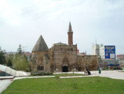 Cacabey Gök Bilimler Medresesi'ne Büyük Turist İlgisi