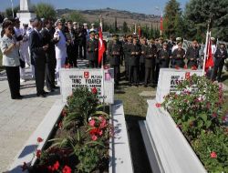 Protokol Listesine Tepki Gösterip İstifa Eden Adıyaman, Şehitlik Ziyaretini Protesto Etti