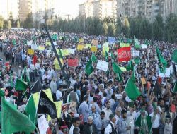 Diyarbakır'da Binlerce Kişi ABD'de Kur'ana Yapılan Saldırıyı Protesto Etti!