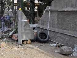 Yıkılan Duvarın Altında Kalan 1 Kişi Öldü!