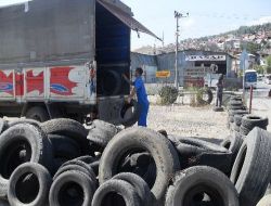 Kocaeli'nde 2 Kamyon Atık Lastik Toplandı!