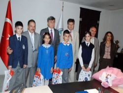 Öğrencilerden Kayseri Büyükşehir Belediyesi'ne Teşekkür Ziyareti