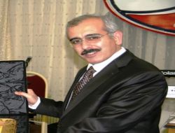 Mardin Valisi Duruer: Medresede Cami Var Ama Defilenin Arkasındayım