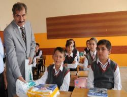 Pursaklar Belediyesi, 20 Bin Öğrenciye Eğitim Yardımında Bulundu