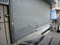 Tophane Esnafı: Olay, İçki İçen Grubun İki Tesettürlü Kadına Laf Atmasıyla Çıkmış!!