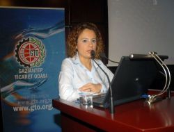 Ab Öykü Yarışması'na Katılacak Genç Kalemlere Öykü Yazma Teknikleri Anlatıldı