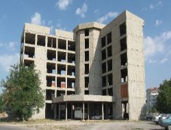 Beyşehir Emniyet Müdürlüğü Hizmet Binası 13 Yıldır Tamamlanmayı Bekliyor