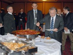 TBMM Başkanı Şahin, İköpab Sempozyumu'nun Açılış Resepsiyonuna Katıldı!