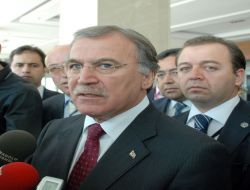 Tbmm Başkanı Şahin: "Anayasa Değişikliği İçin 'Uzlaşma Komisyonu Kuralım' Önerisi Gelirse Öncülük Ederim"