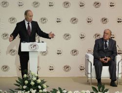 Putin: Kutuplarla İlgili Felaket Senaryoları Yersiz