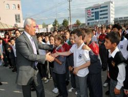 Bursa Nilüfer Belediye Başkanı Bozbey Okulları Ziyaret Etti