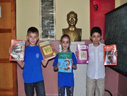 Manisa'da 244 Bin Öğrenciye 2 Milyon 700 Bin Ders Kitabı Dağıtıldı