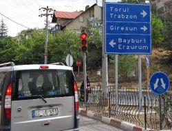 Karayolları, Levhaya 'bayburt' Yerine 'baybrut' Yazdı