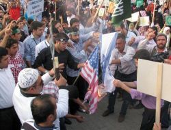 Abd'deki Kur'an Yakma Girişimi Cizre'de Protesto Edildi!