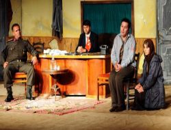 Kepez Belediyesi Tiyatrosu Sezonu 'buzlar Çözülmeden' Adlı Eserle Açıyor