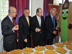 1 Kilo Baklavayı 2 Dakikada Yiyerek Şampiyon Oldu