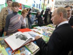 Medvedev Larsson, Putin Ömer Hayyam Okuyor!!