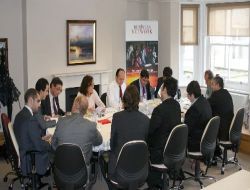 İngiltere'de En Başarılı Türkler Halk Oylamasına Sunuluyor