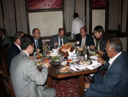 Bakan Akdağ, Partililerle İftar Yemeğinde Bir Araya Geldi