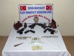 Doğubayazıt'ta 2 Terörist Yakalandı