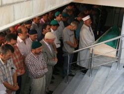 Konya'daki Kazada Hayatını Kaybeden Yrd.doç. Dr. Karakaş, Trabzon'da Son Yolculuğuna Uğurlandı