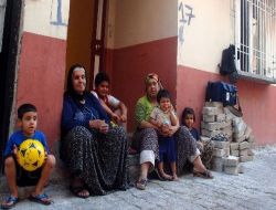 Yoksula Konut Yapımına Vesile Olan Aile Başbakan'ın' Evinde Oturmanın Sevincini Yaşıyor