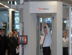 'çıplak Tarayıcılar' Almanya'da Kullanılmaya Başlandı