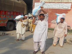 Avrupalı Müslümanlardan Pakistan'a Yardım Eli