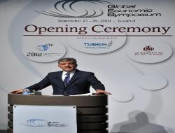 Cumhurbaşkanı Gül: Direksiyon Başındakiler Daima Kemerleri Sıkı Tutmalı